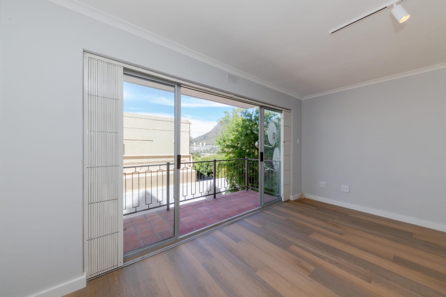 2 Bedroom Property for Sale in Gardens Western Cape
